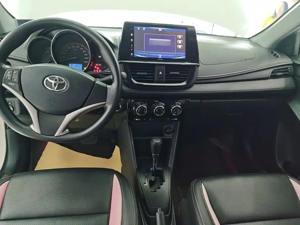 Toyota Vios — фото 10
