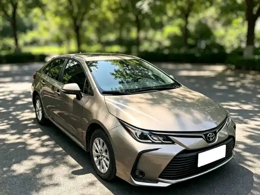 Toyota Corolla — фото 3
