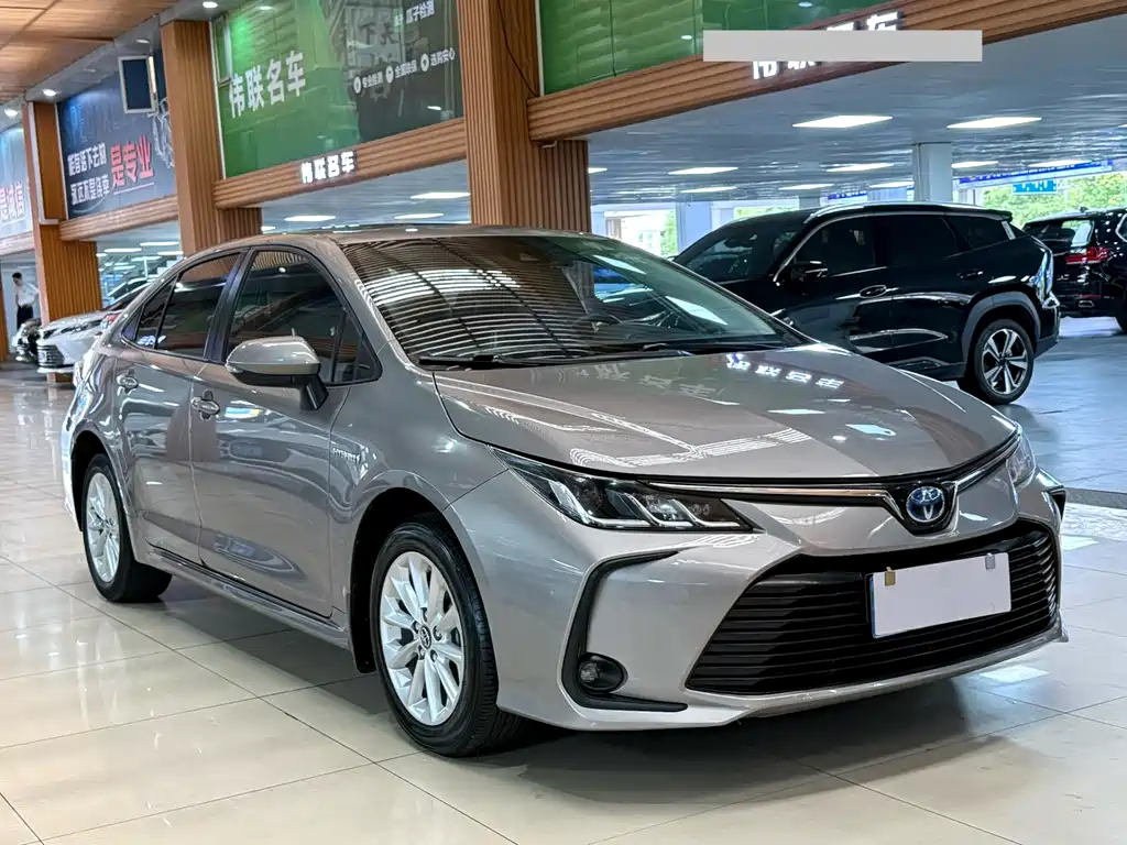 Toyota Corolla — фото 3
