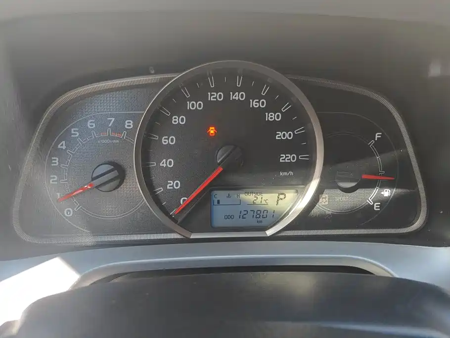 Toyota RAV4 — фото 14