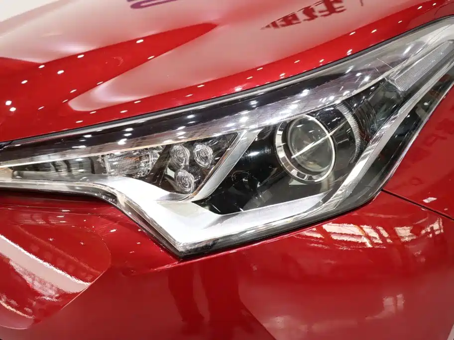 Toyota C-HR — фото 7