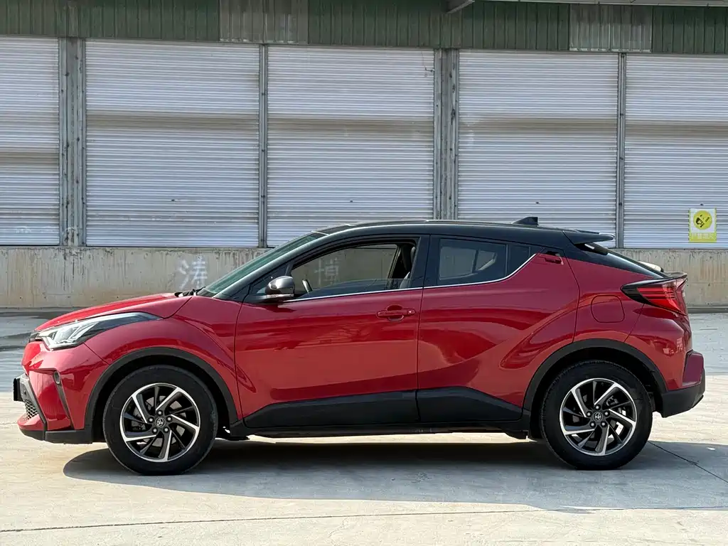Toyota C-HR — фото 4