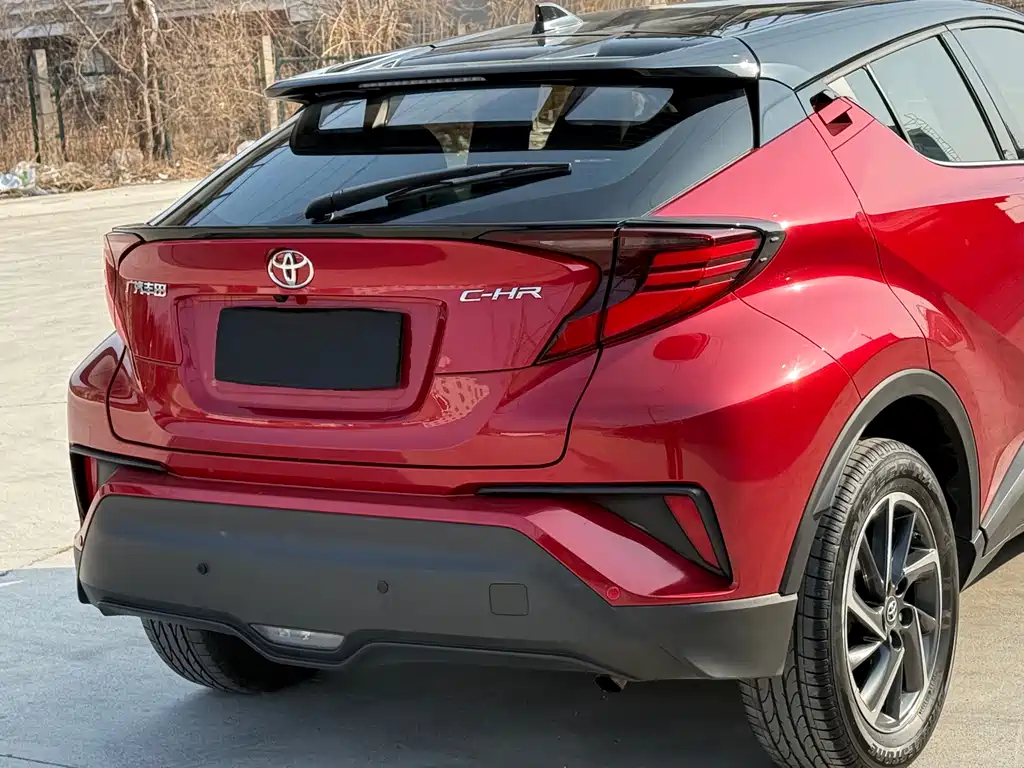 Toyota C-HR — фото 8