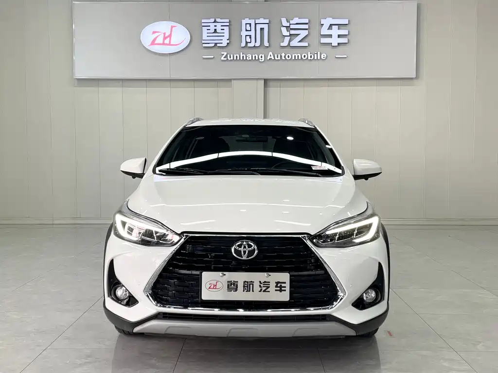 Toyota Yaris L — фото 3