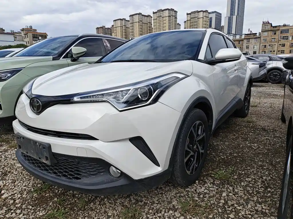 Toyota C-HR — фото 2