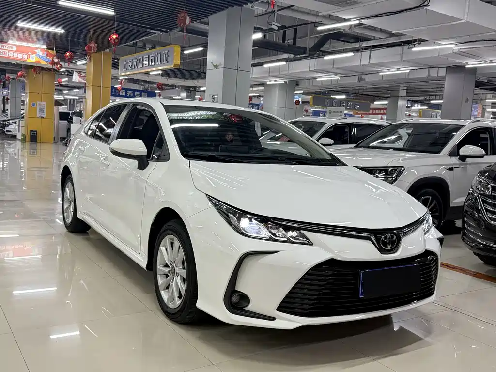 Toyota Corolla — фото 3
