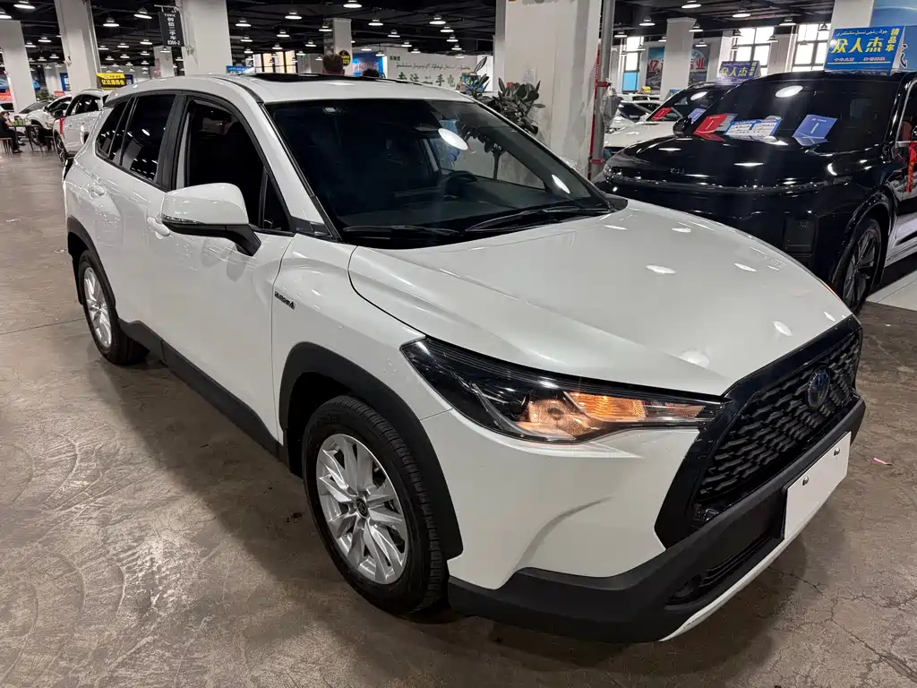 Toyota Corolla Cross — фото 3