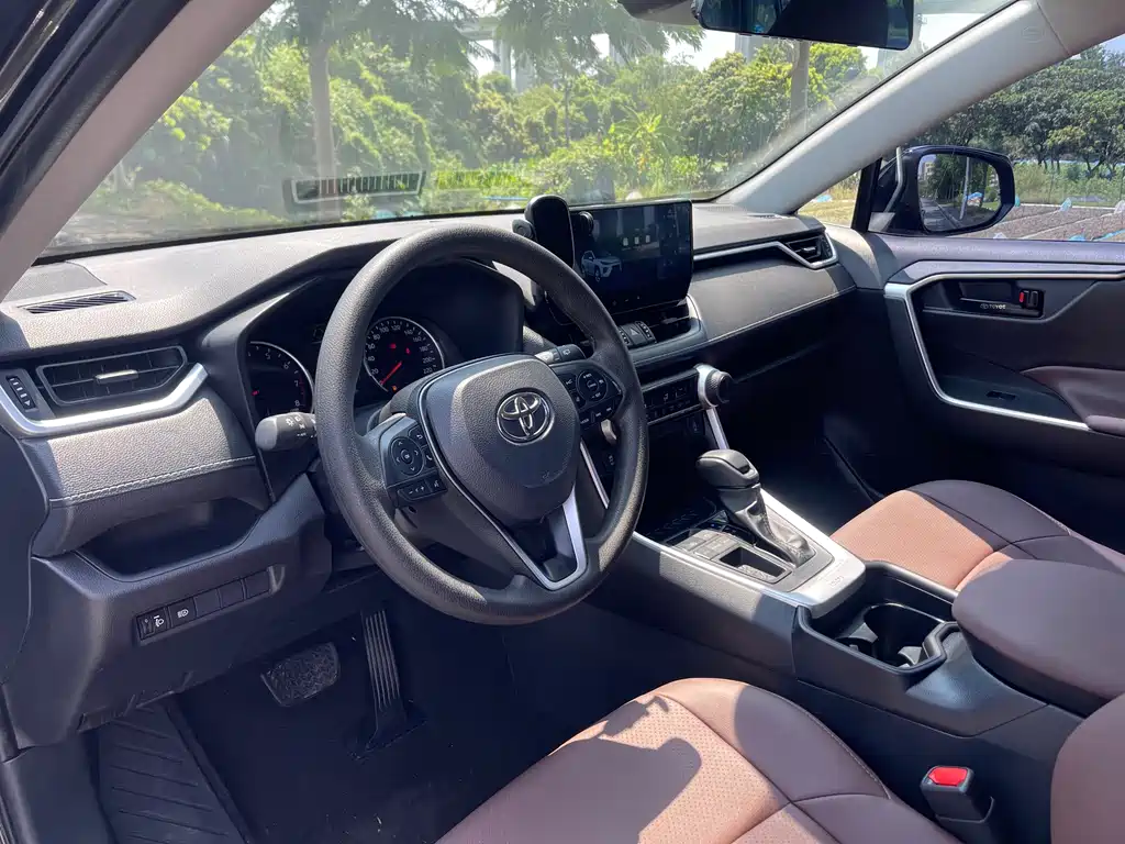Toyota Wildlander — фото 17