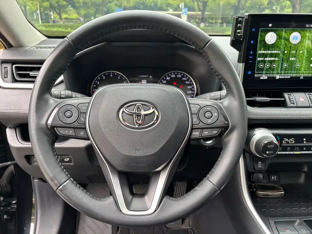 Toyota Wildlander — фото 10