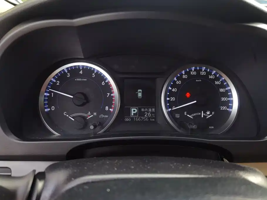 Toyota Highlander — фото 14