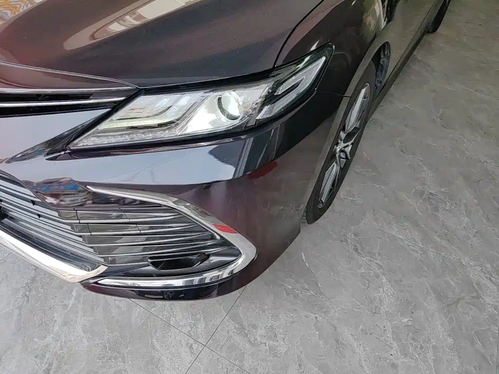 Toyota Camry — фото 18
