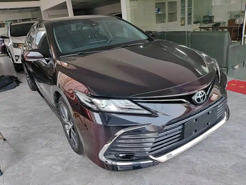 Toyota Camry — фото 22