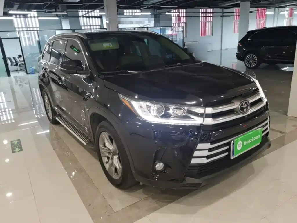 Toyota Highlander — фото 4
