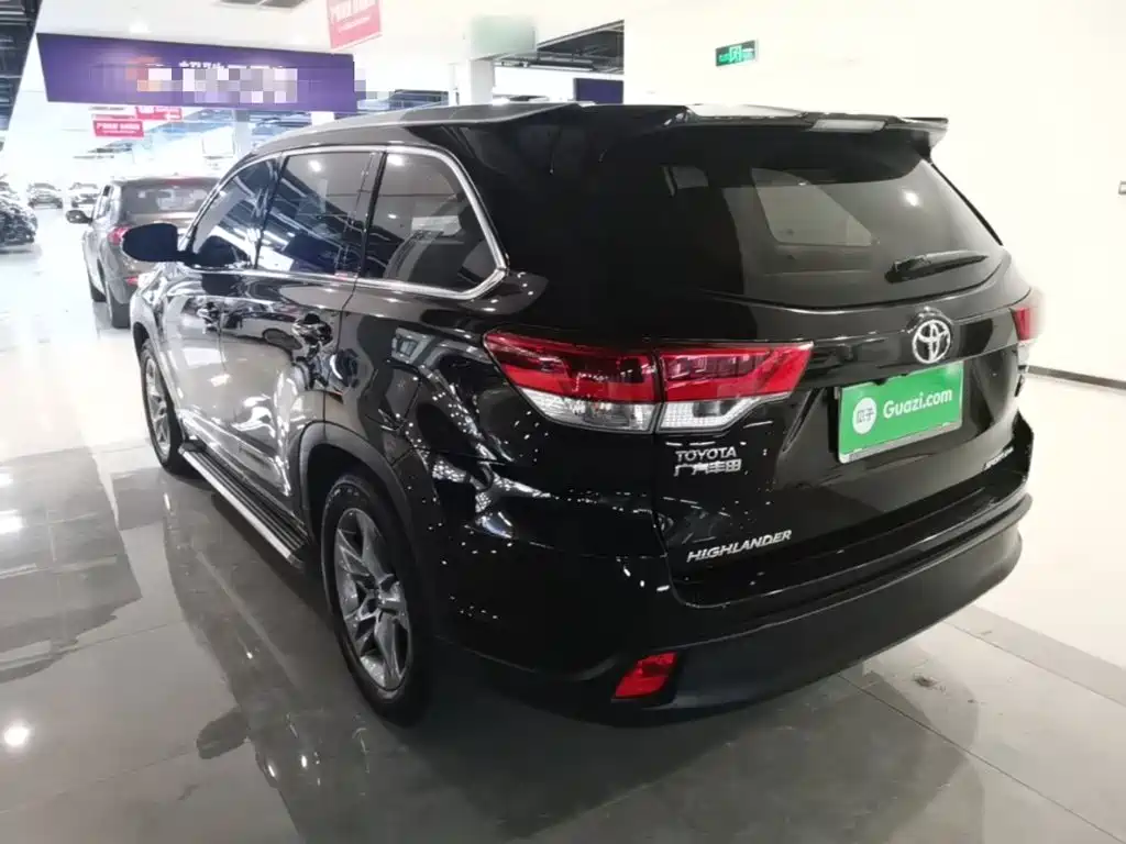 Toyota Highlander — фото 5