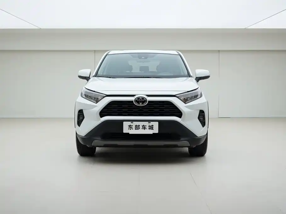 Toyota RAV4 — фото 2