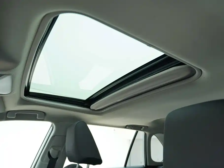 Toyota RAV4 — фото 11