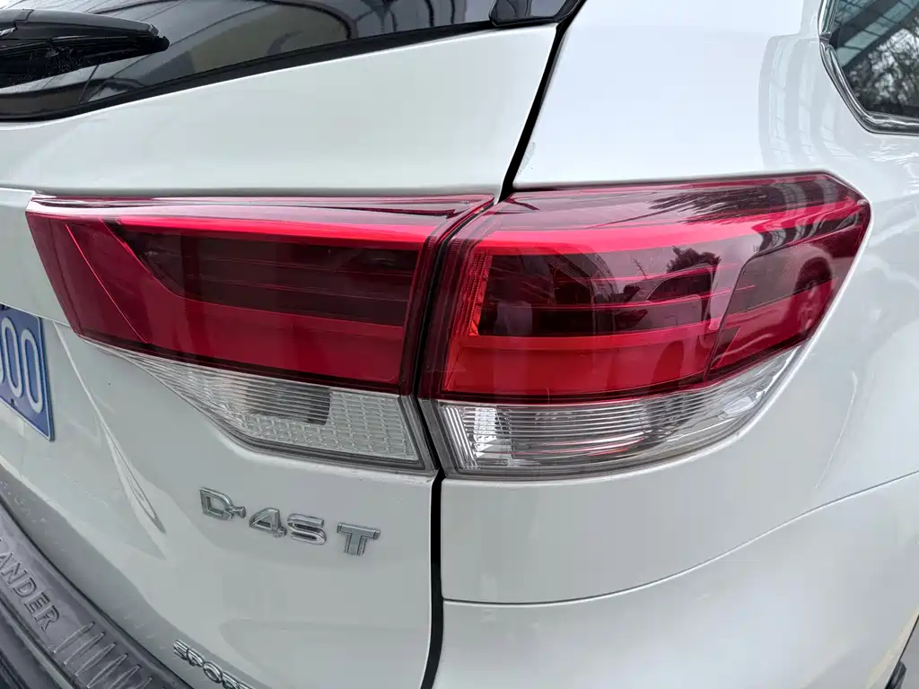 Toyota Highlander — фото 19
