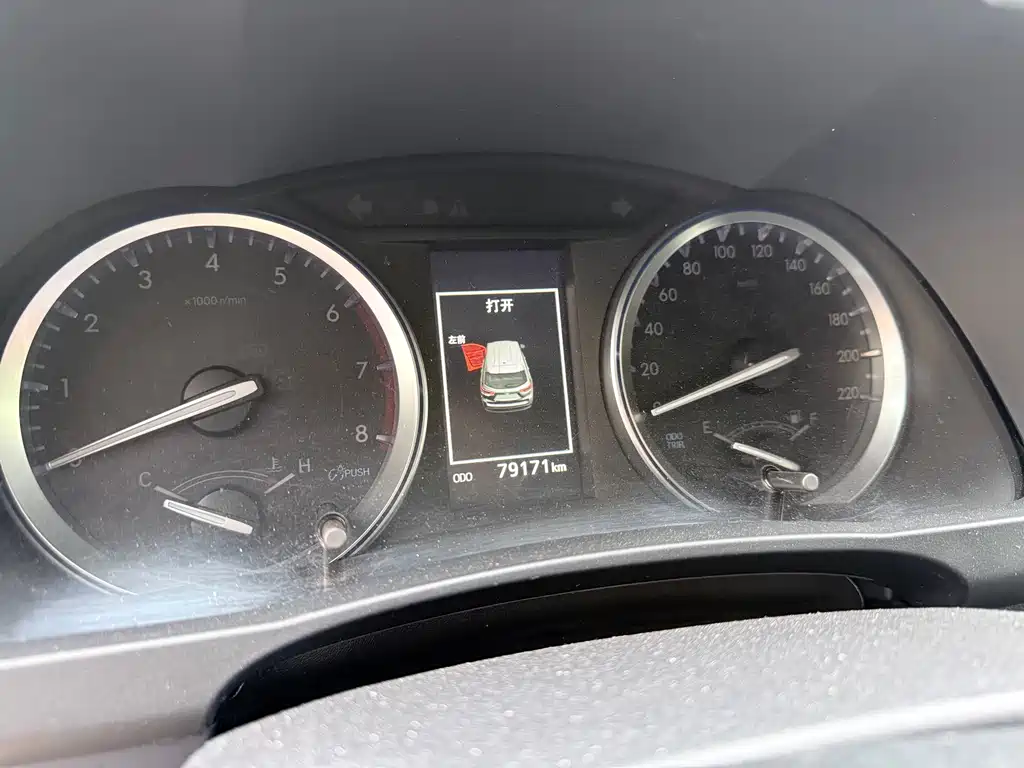 Toyota Highlander — фото 10