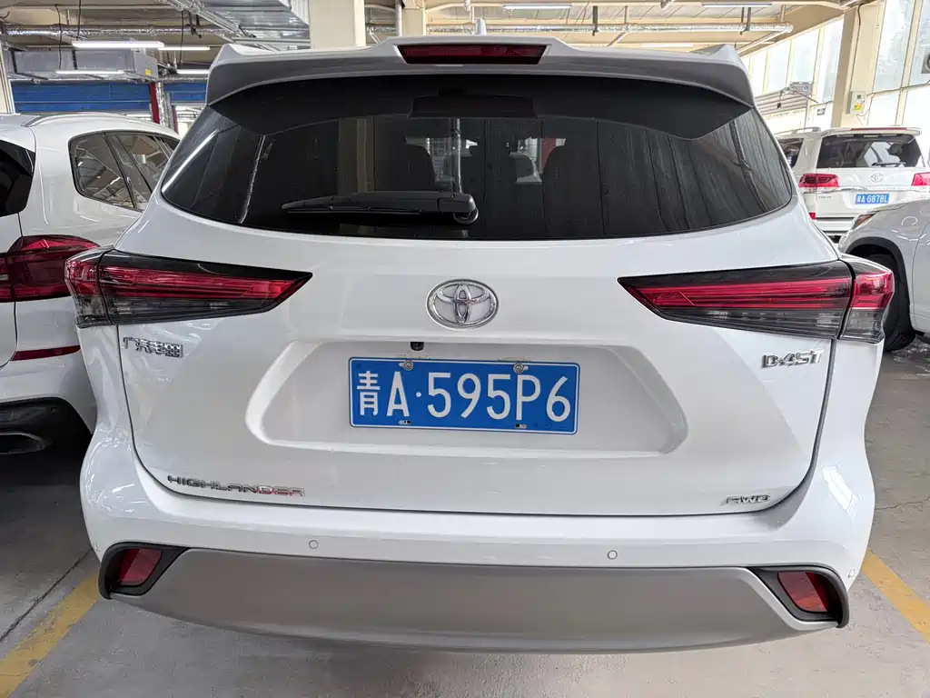 Toyota Highlander — фото 21