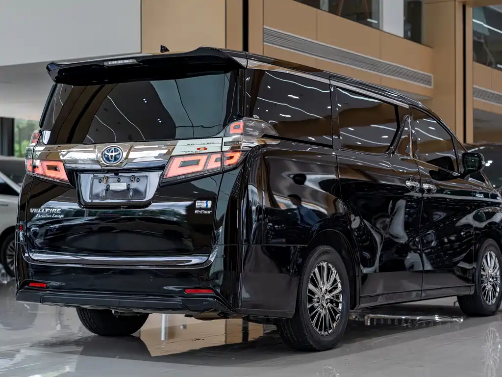 Toyota Vellfire — фото 13