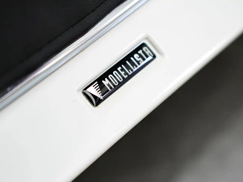 Toyota Alphard — фото 2