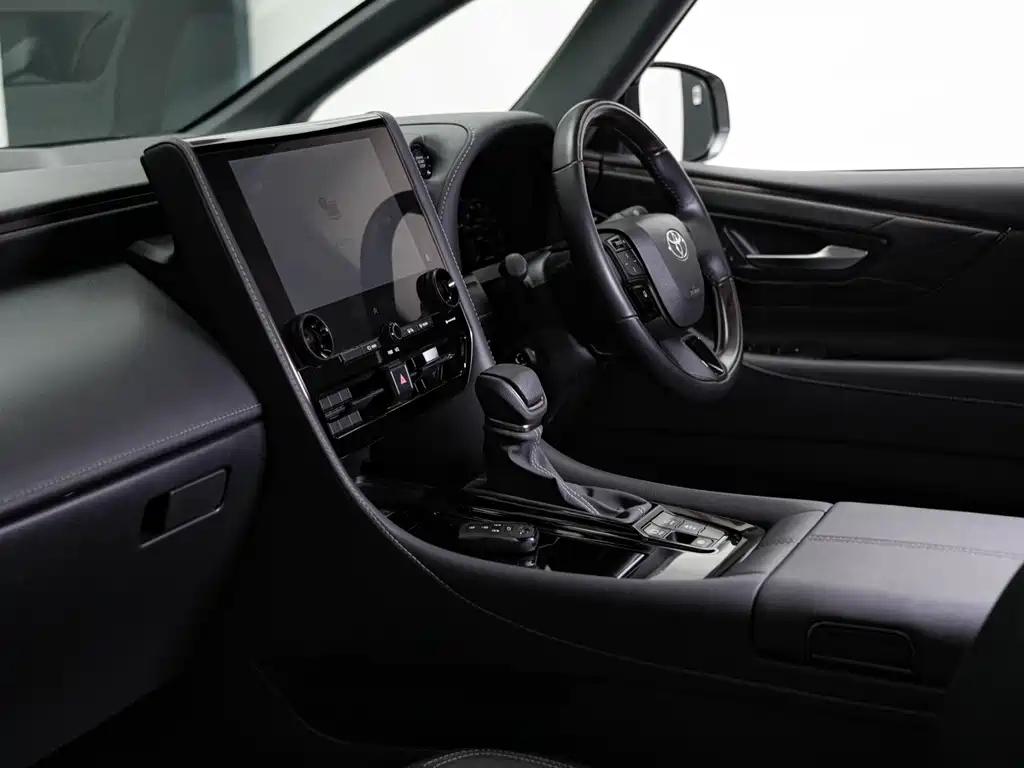 Toyota Alphard — фото 14