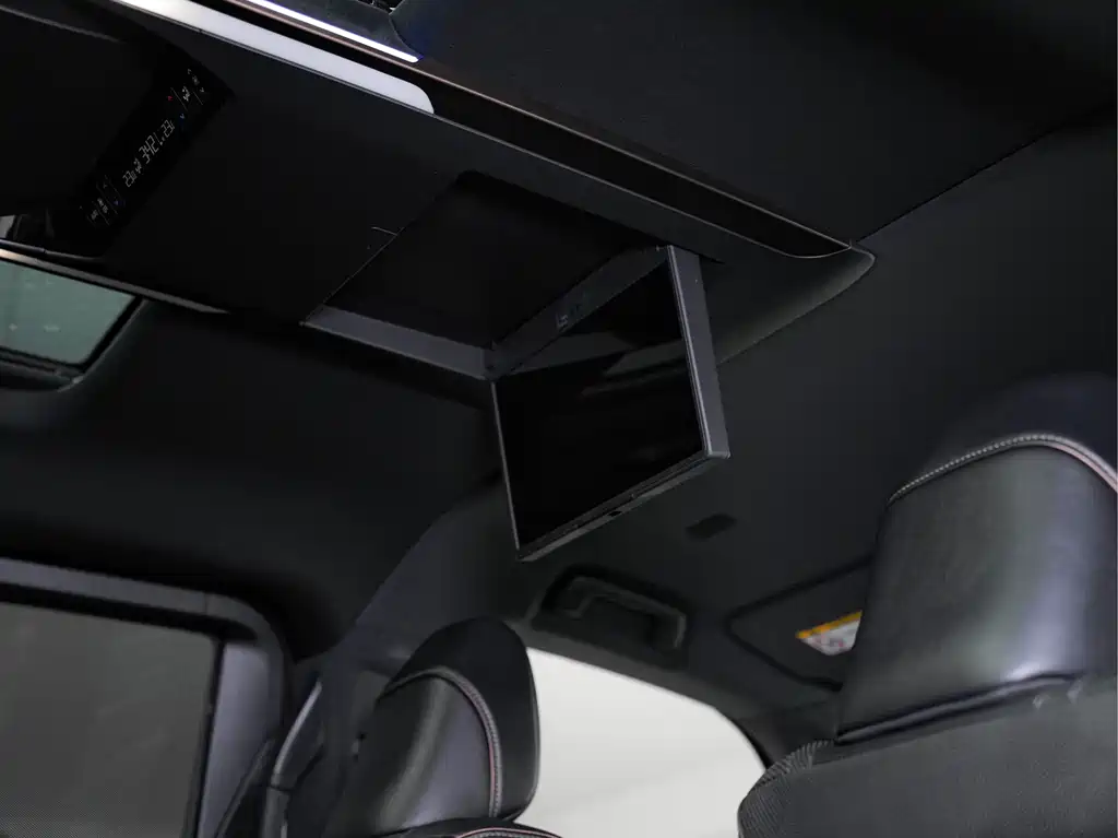 Toyota Alphard — фото 19