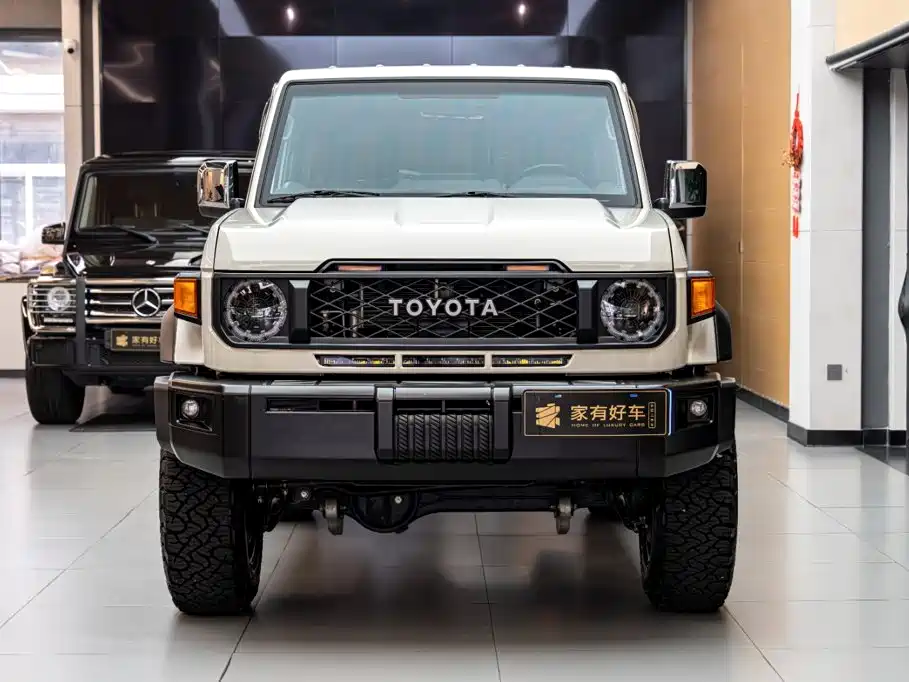Toyota Land Cruiser — фото 2