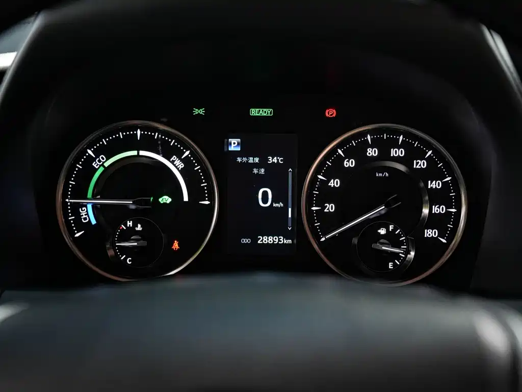Toyota Alphard — фото 14
