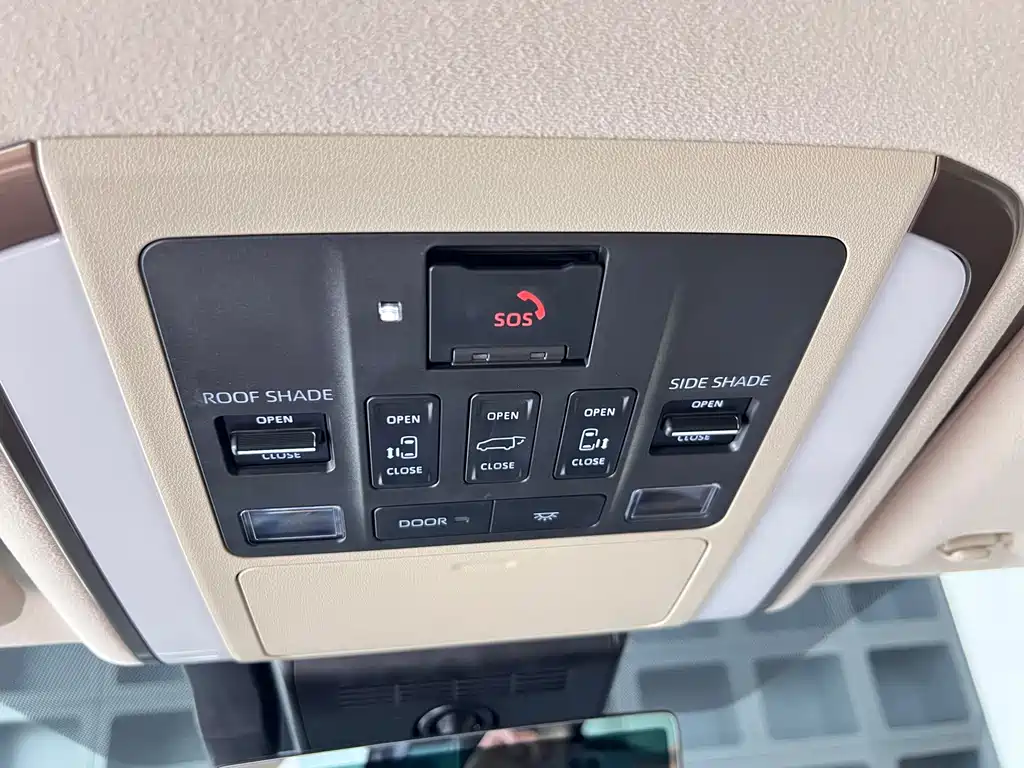 Toyota Alphard — фото 19