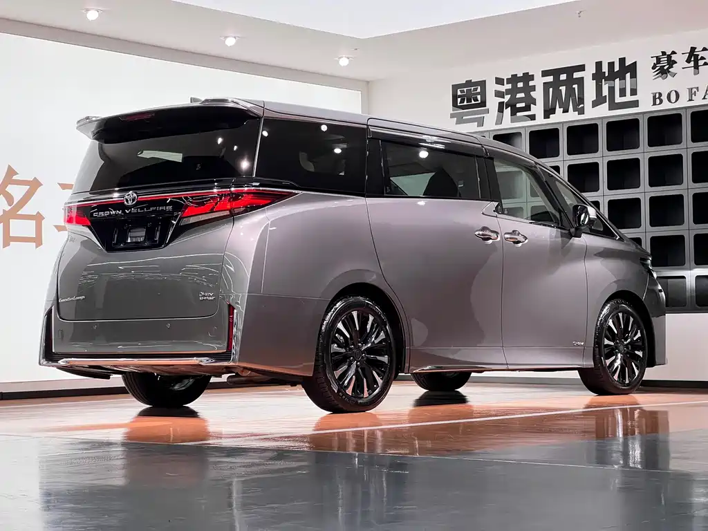 Toyota Alphard — фото 7