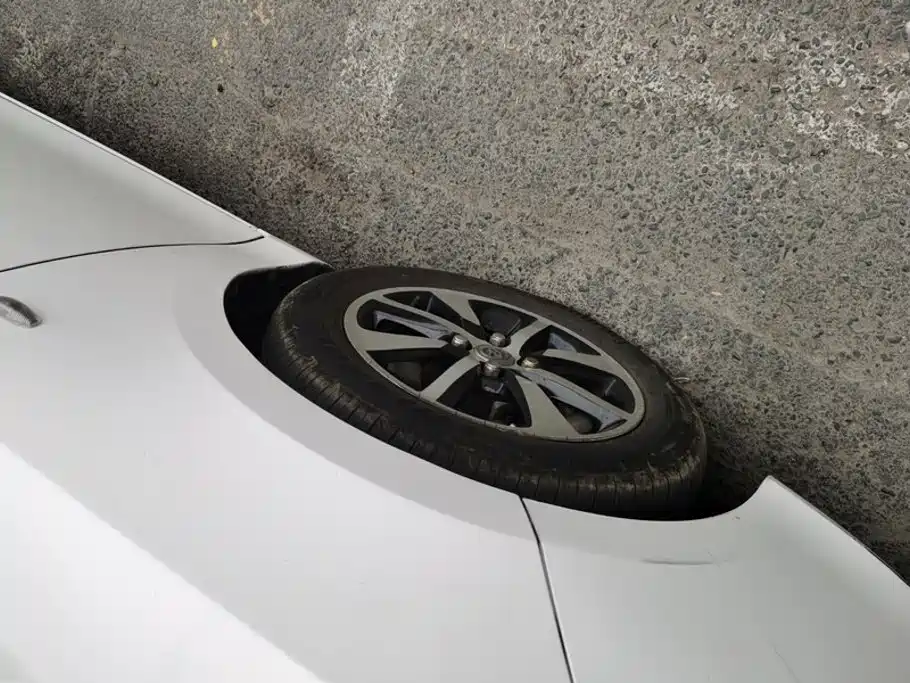 Toyota Yaris L — фото 6