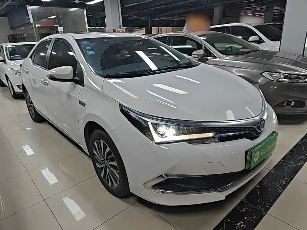 Toyota Corolla Hybrid — фото 4