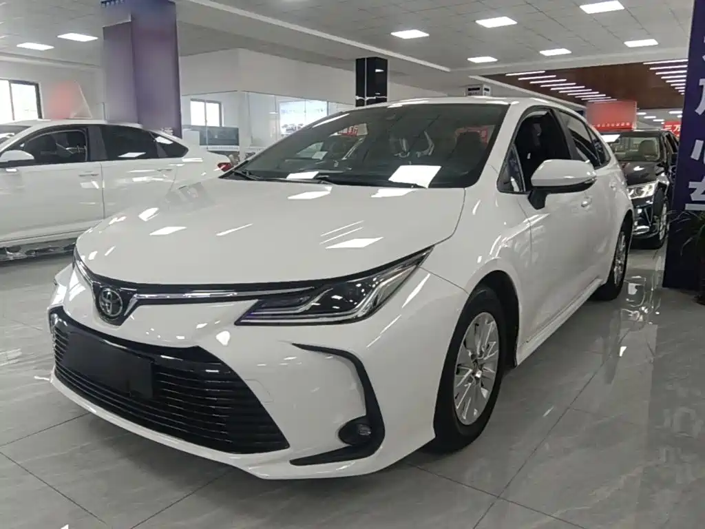 Toyota Corolla — фото 2