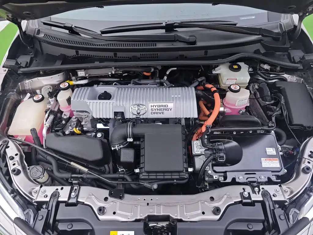 Toyota Corolla Hybrid — фото 14