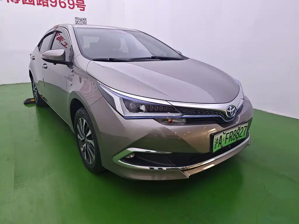 Toyota Corolla Hybrid — фото 3