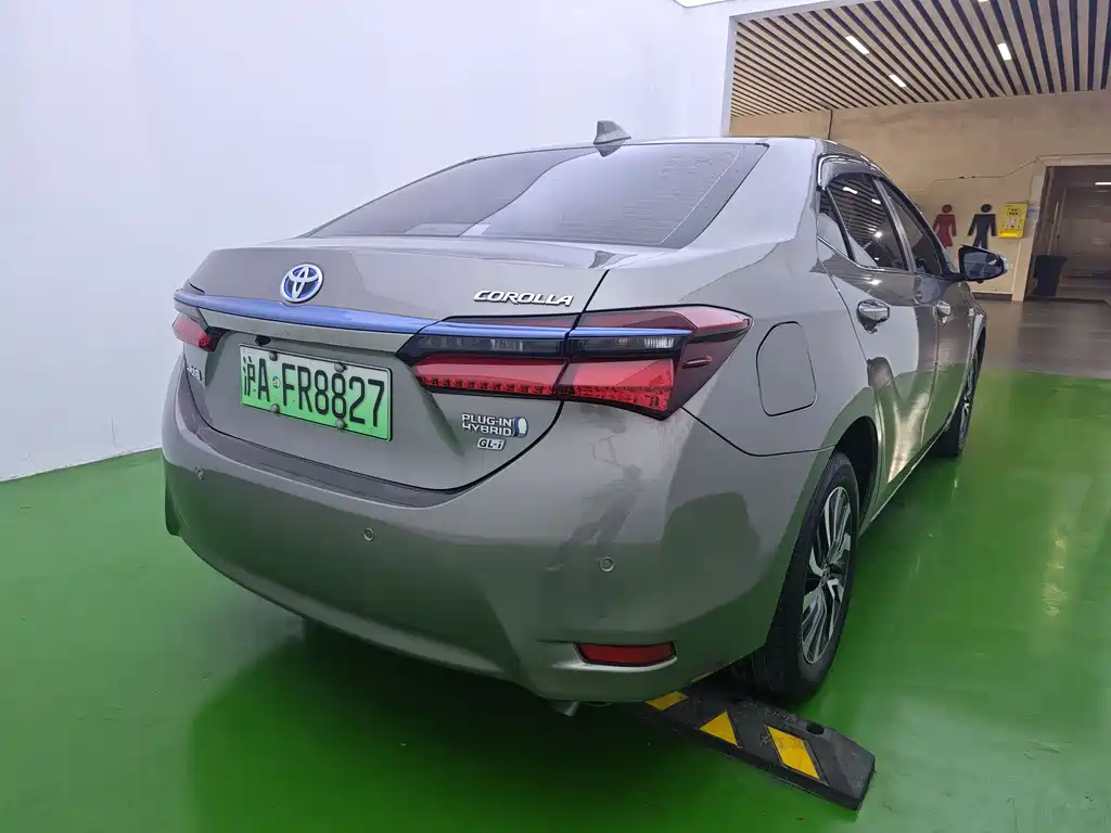 Toyota Corolla Hybrid — фото 4