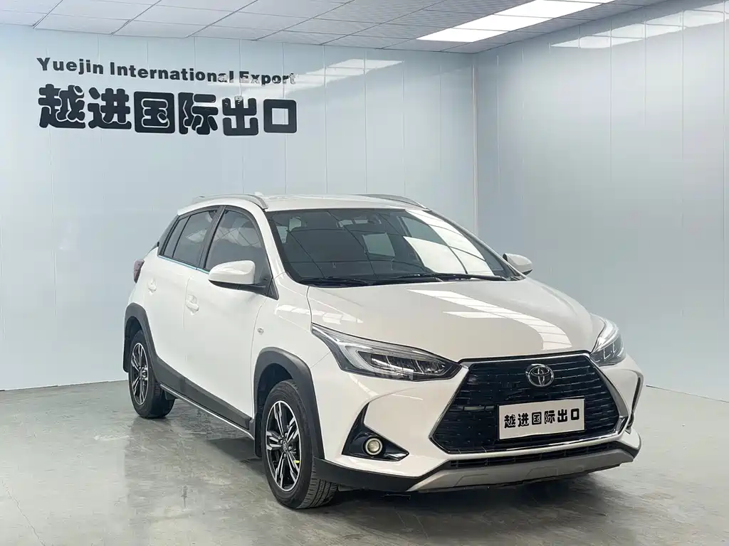 Toyota Yaris L — фото 3