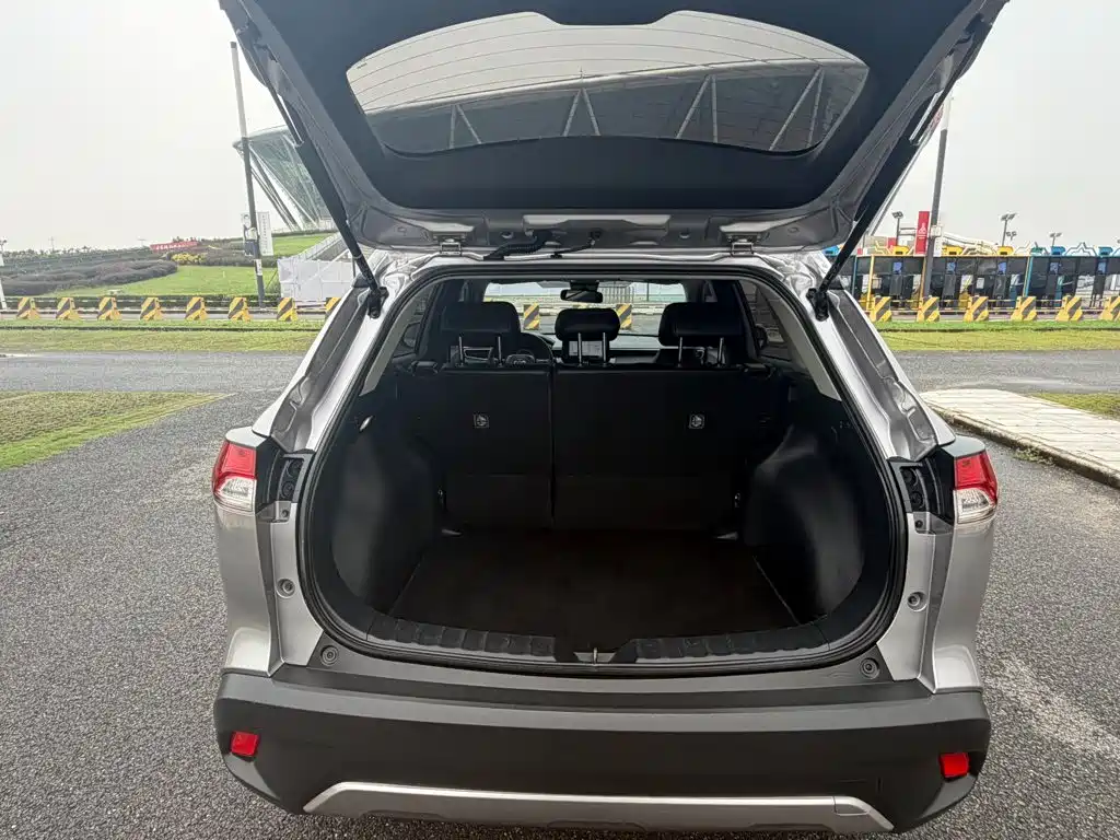 Toyota Corolla Cross — фото 17