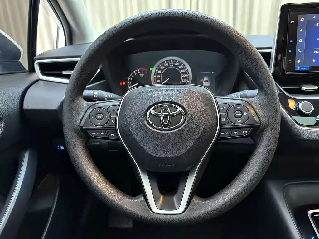 Toyota Corolla — фото 9