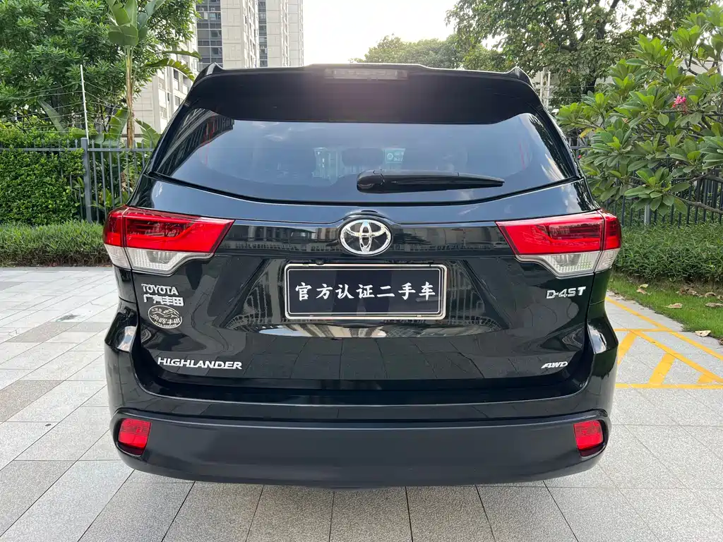 Toyota Highlander — фото 5