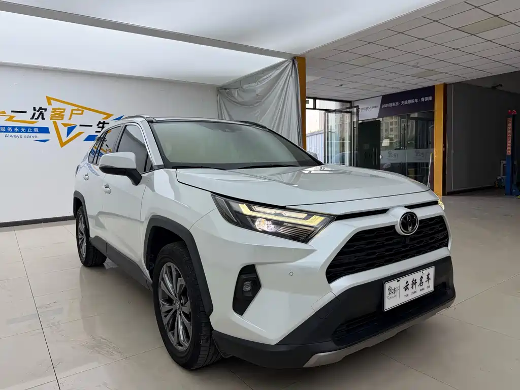 Toyota RAV4 — фото 3