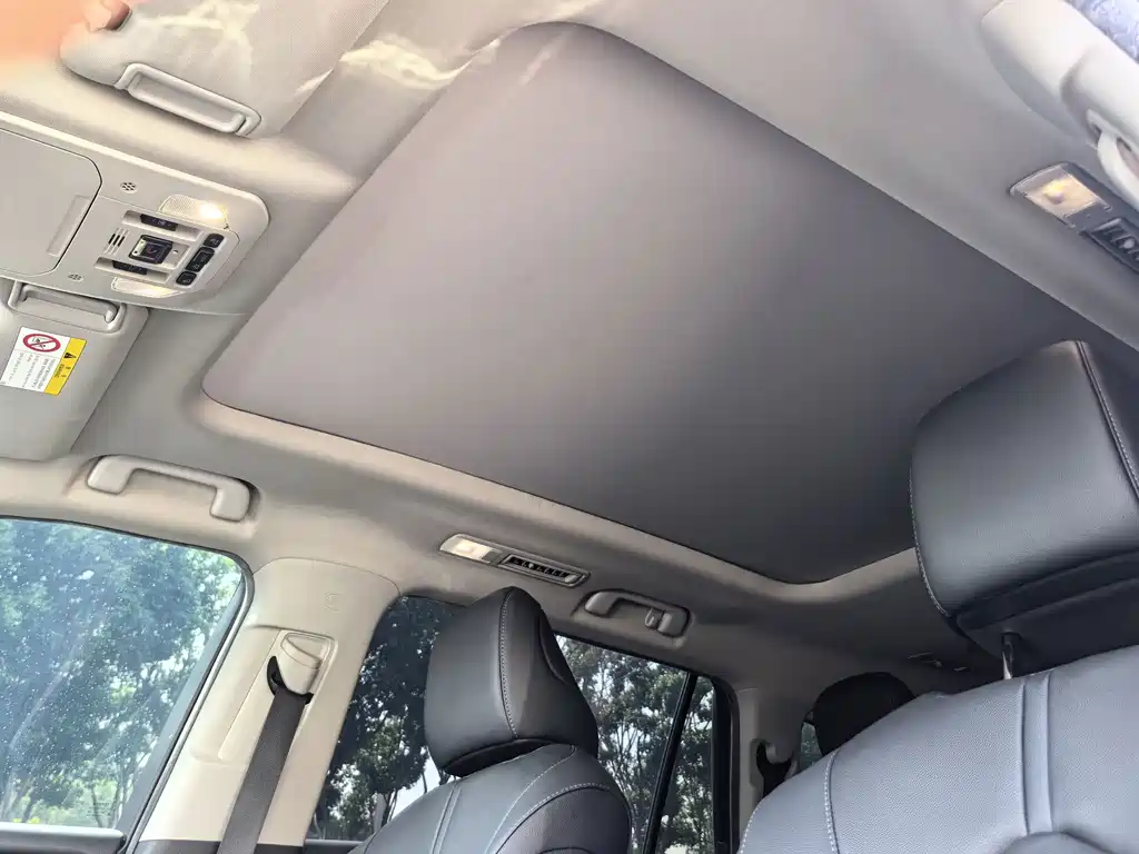 Toyota Highlander — фото 14