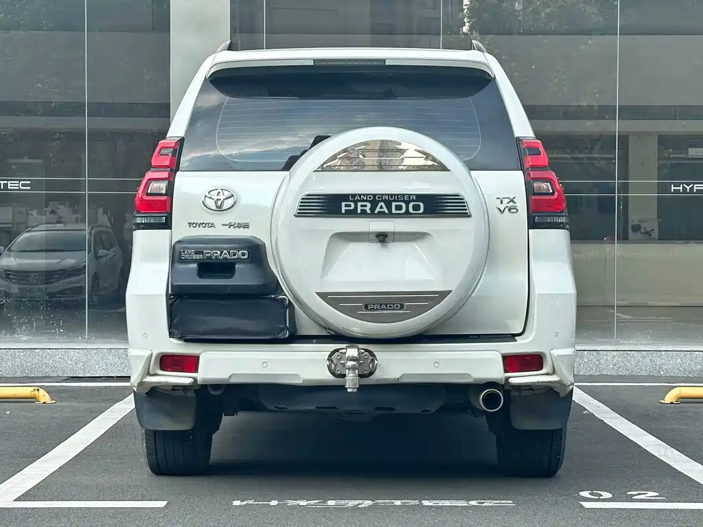Toyota Prado — фото 4