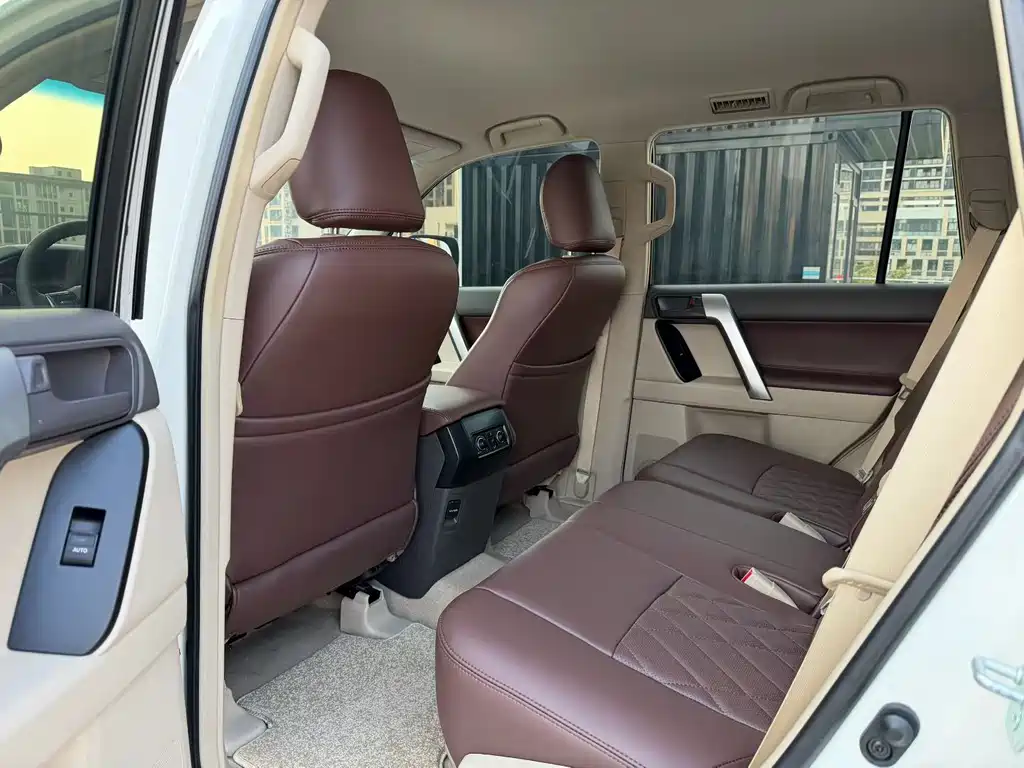 Toyota Prado (Import) — фото 6