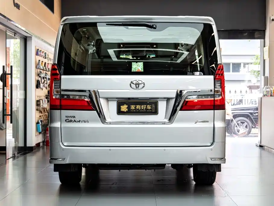 Toyota Granvia (Overseas) — фото 5