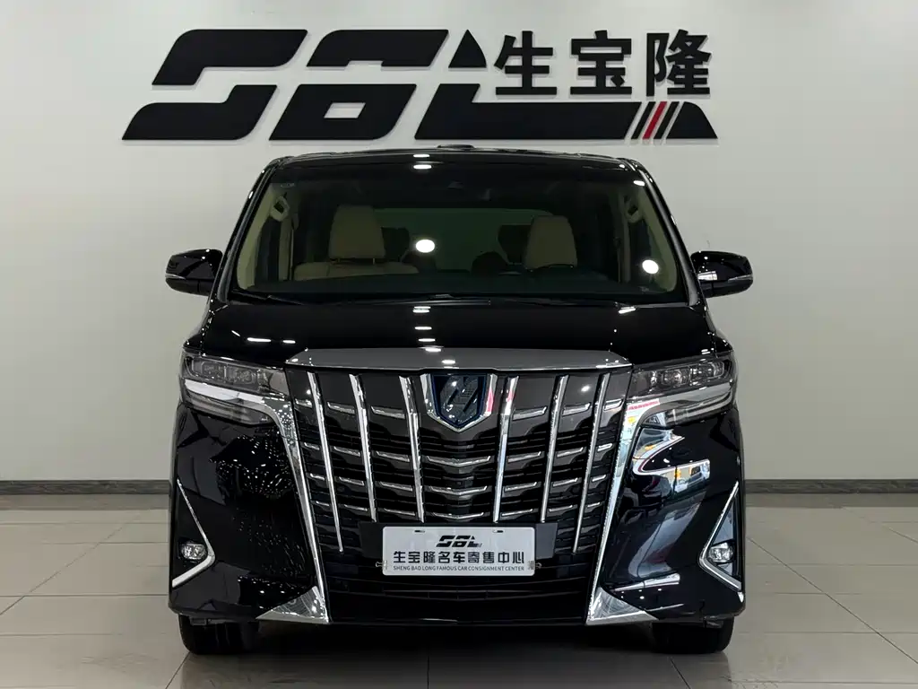 Toyota Alphard — фото 2