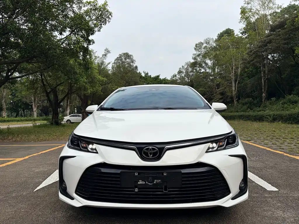Toyota Corolla — фото 2