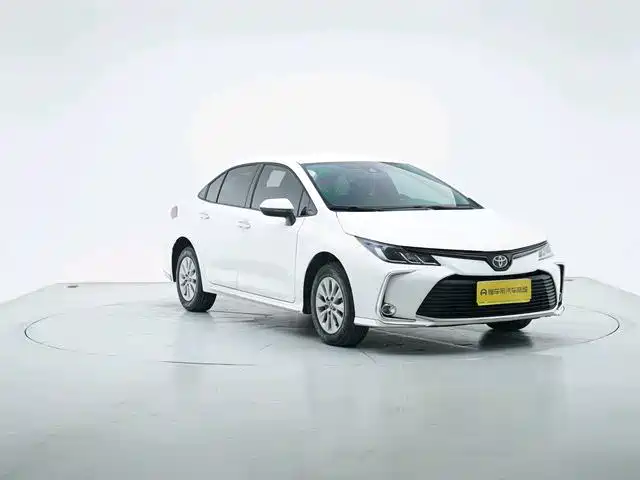 Toyota Corolla — фото 3