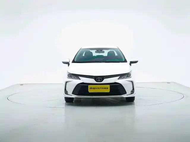 Toyota Corolla — фото 6